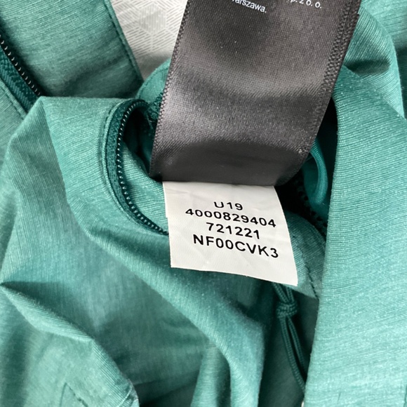 The North Face Women's Magnolia Waterproof Rain Jacket - Picture 6 of 7